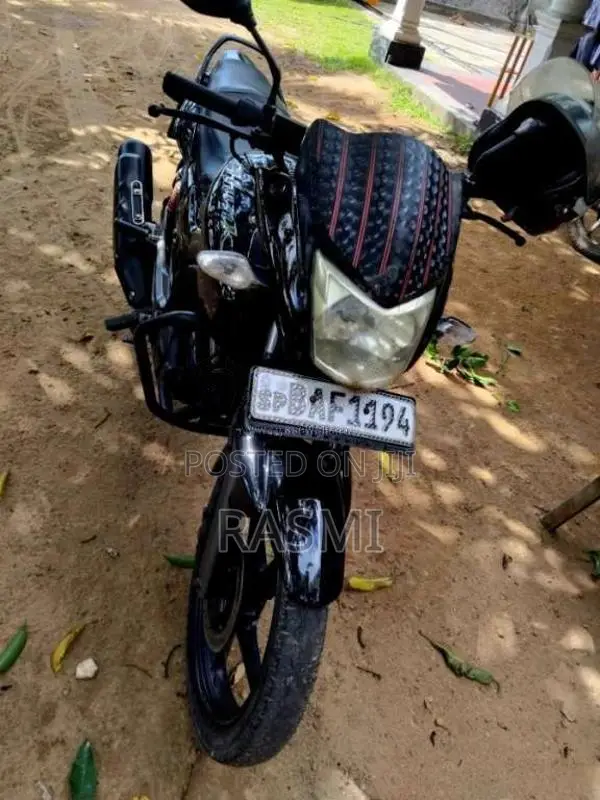 Hero Hunk 2014 Motorbike (Used)