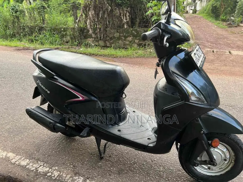 Hero Pleasure 2015 Motorbike (Used)