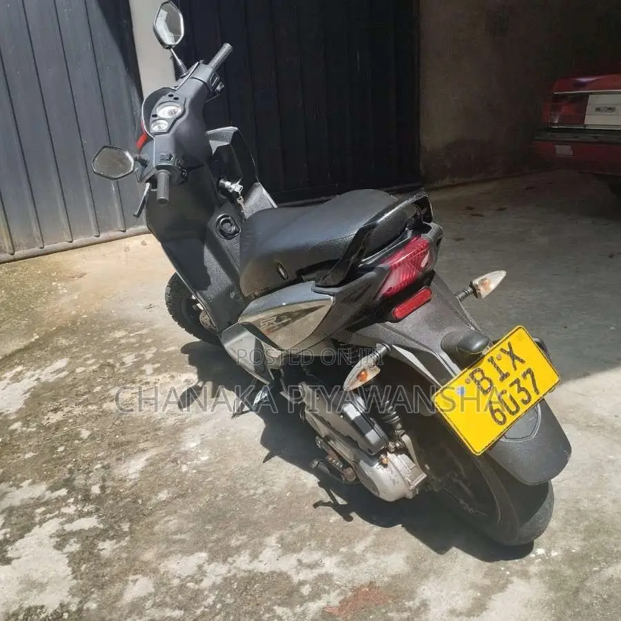 Aprilia SR 125 2019 Motorbike (Used)