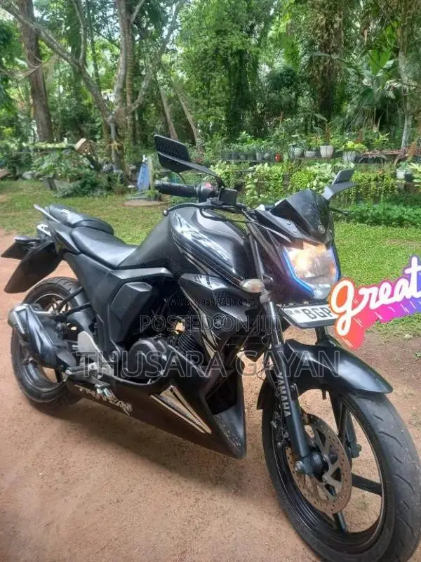 Yamaha V.2 2018 Motorbike (Used)