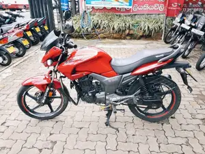 Hero Hunk 2016 Motorbike (Used)