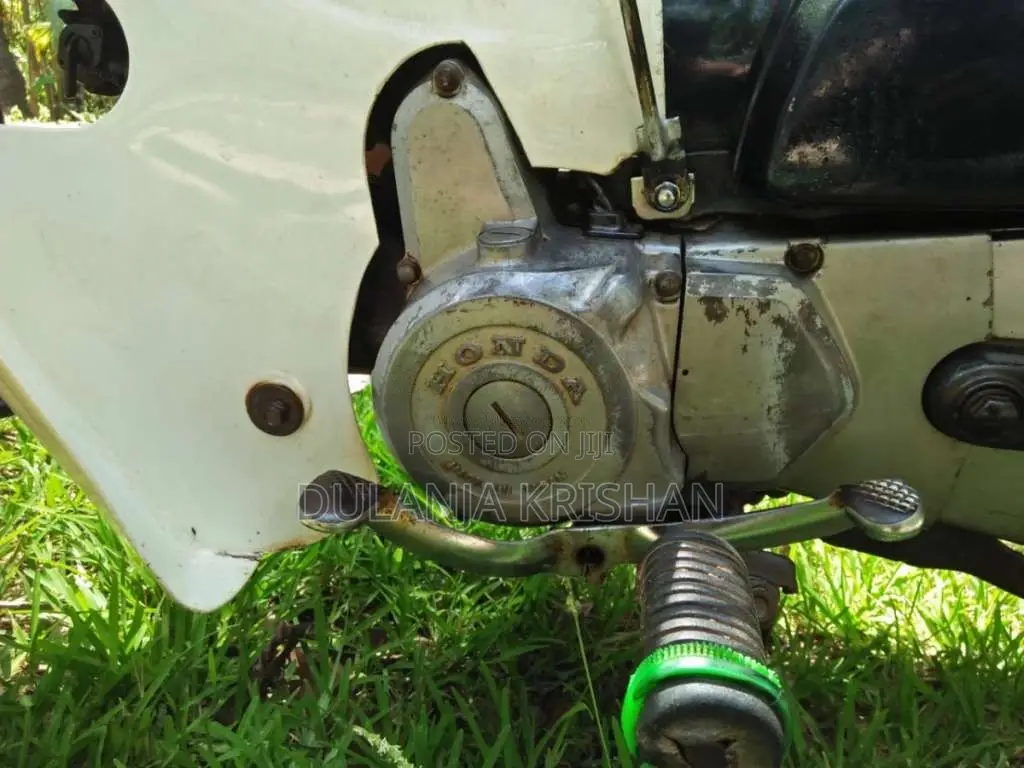 Honda Super Cub 2001 Motorbike (Used)