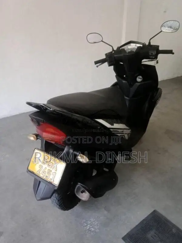Yamaha ZR 2018 Motorbike (Used)