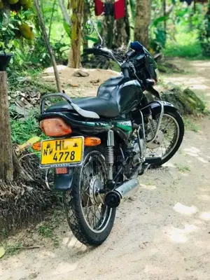 Bajaj Caliber 2004 Motorbike (Used)