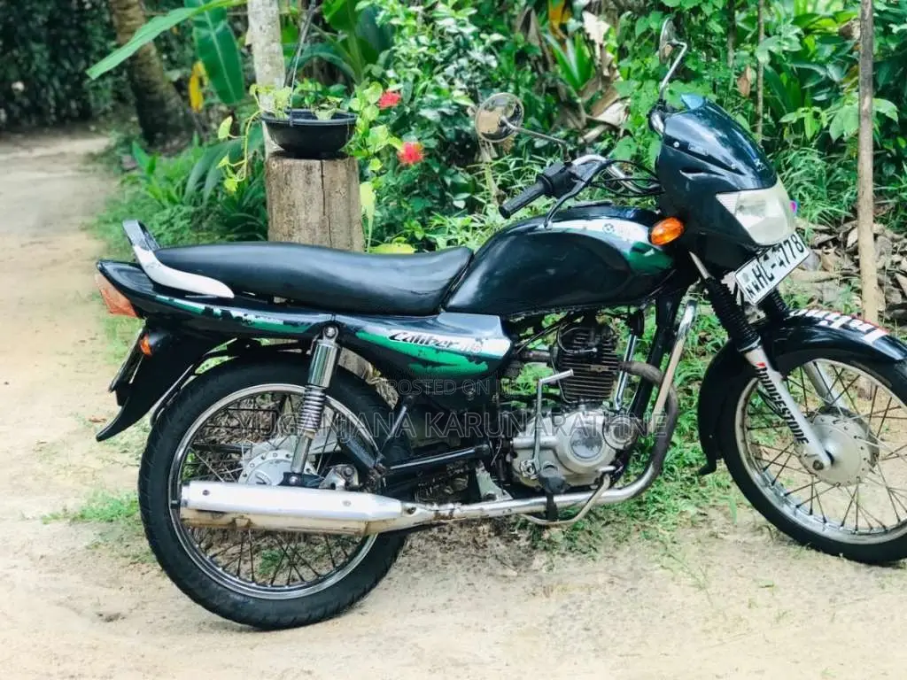 Bajaj Caliber 2004 Motorbike (Used)