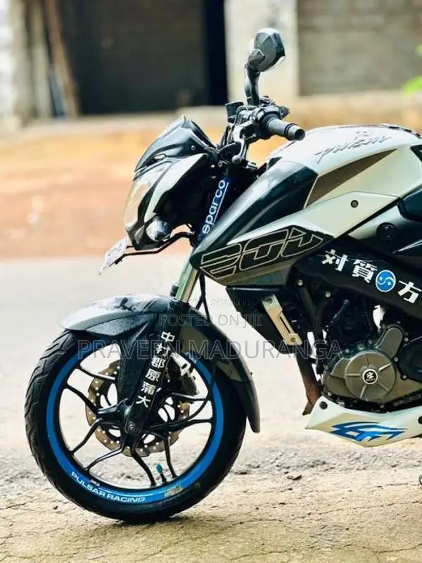 Bajaj Pulsar NS200 2017 Motorbike (Used)