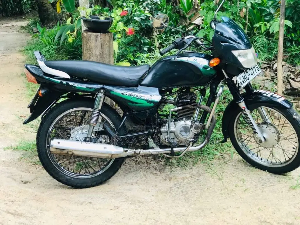 Bajaj Caliber 2004 Motorbike (Used)