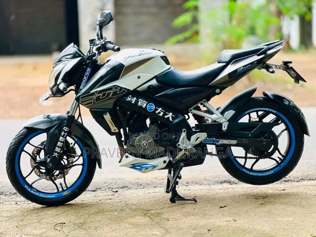 Bajaj Pulsar NS200 2017 Motorbike (Used)