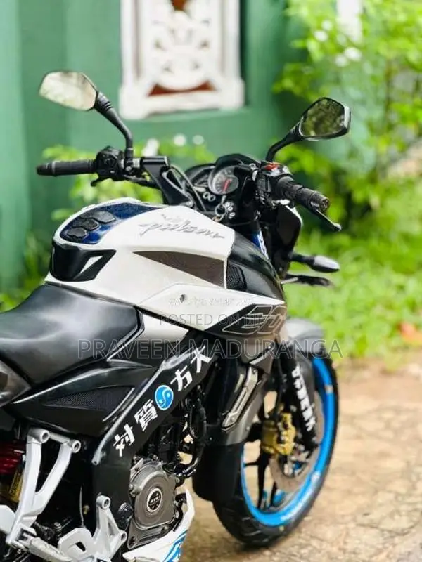 Bajaj Pulsar NS200 2017 Motorbike (Used)
