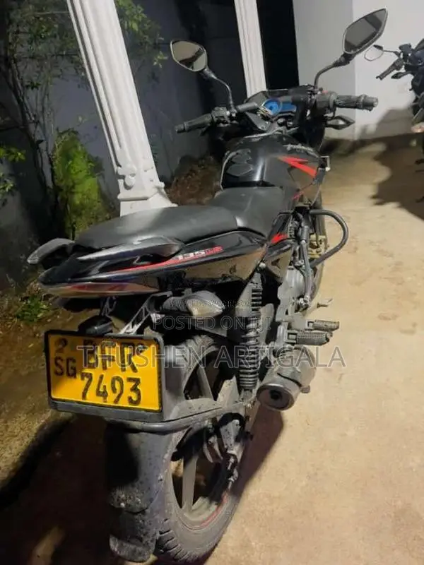 Bajaj Pulsar 2017 Motorbike (Used)