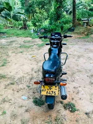Bajaj Caliber 2004 Motorbike (Used)