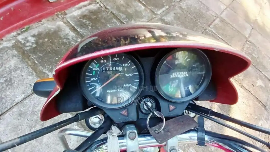 Hero-Honda CD Deluxe 2010 Motorbike (Used)