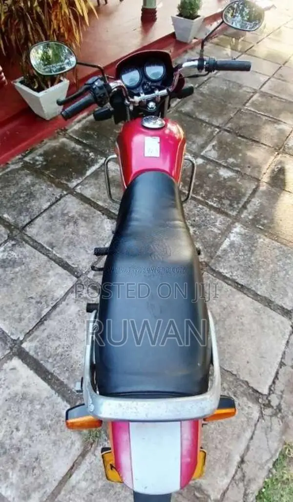 Hero-Honda CD Deluxe 2010 Motorbike (Used)