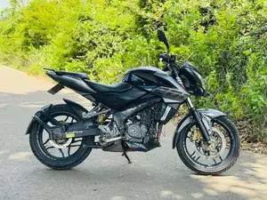 Bajaj Pulsar NS200 2018 Motorbike (Used)
