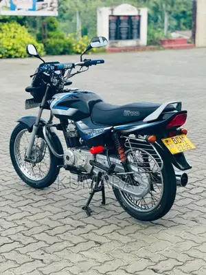 Bajaj CT-100 2015 Motorbike (Used)
