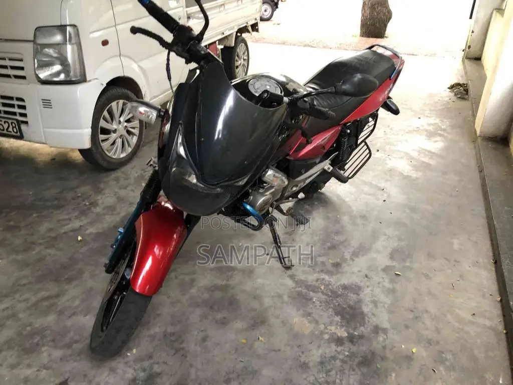 Bajaj Pulsar 2015 Motorbike (Used)