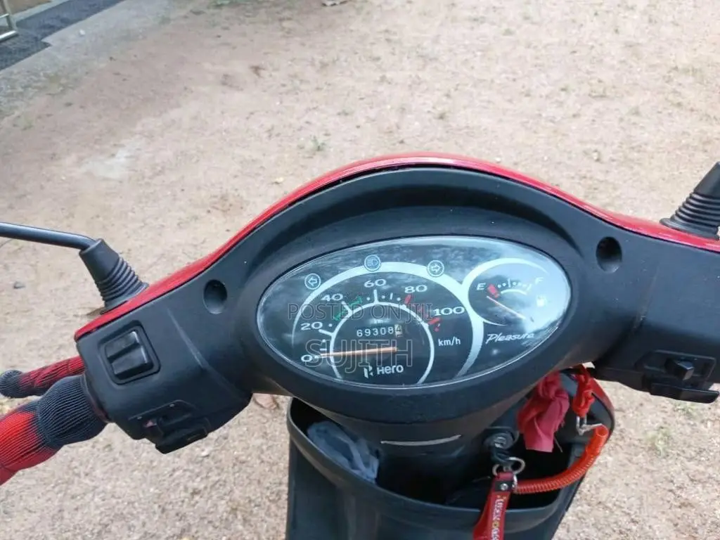 Hero Pleasure 2013 Motorbike (Used)