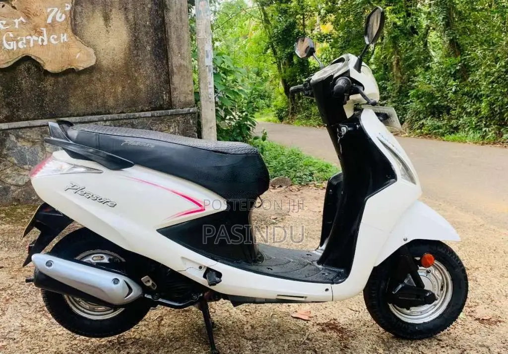 Hero Pleasure 2015 Motorbike (Used)