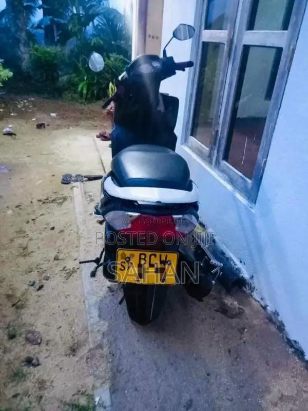 Honda Dio 2015 Motorbike (Used)