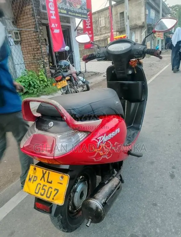 Hero Pleasure 2012 Motorbike (Used)
