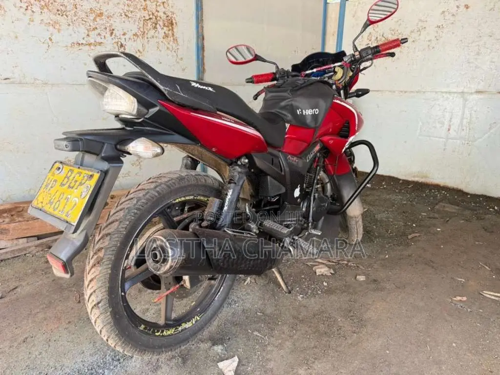 Hero Hunk 2018 Motorbike (Used)