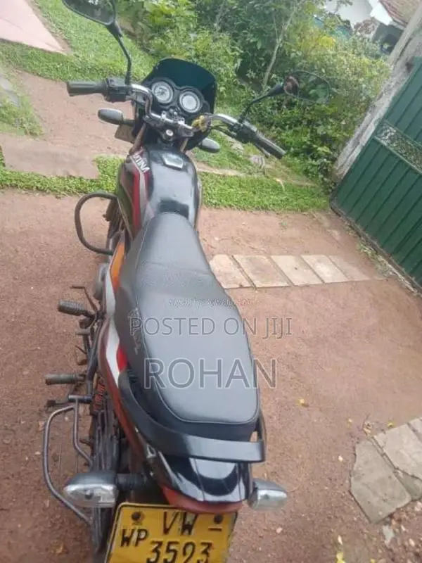 Bajaj Platina 125 2010 Motorbike (Used)