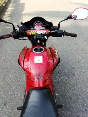 Hero Hunk 2016 Motorbike (Used)