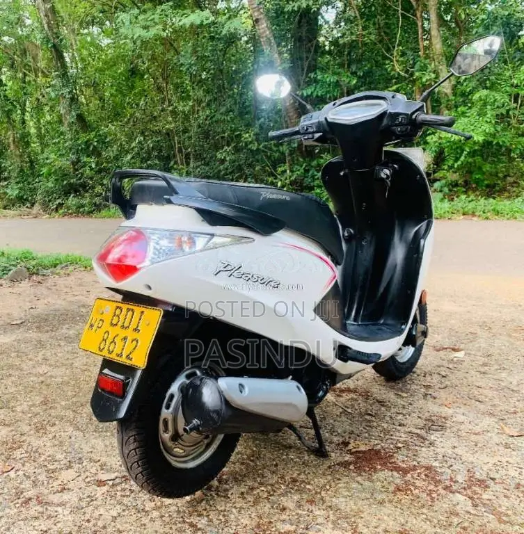 Hero Pleasure 2015 Motorbike (Used)