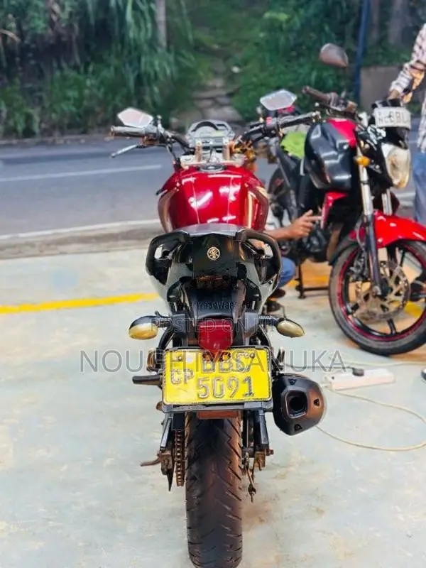 Yamaha FZ 2015 Motorbike (Used)