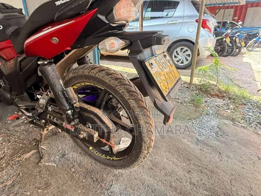 Hero Hunk 2018 Motorbike (Used)