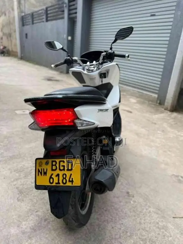 Suzuki Burgman 2018 Motorbike (Used)