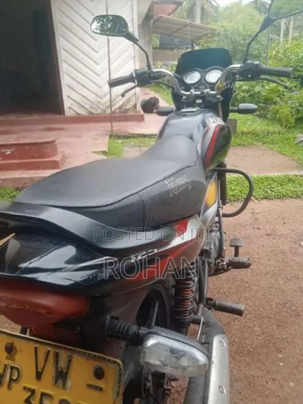 Bajaj Platina 125 2010 Motorbike (Used)