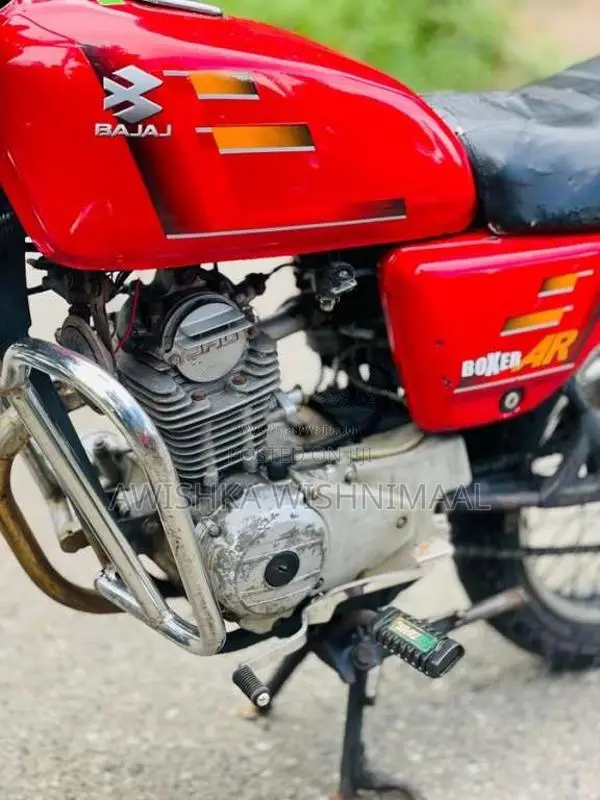 Bajaj Boxer 2004 Motorbike (Used)