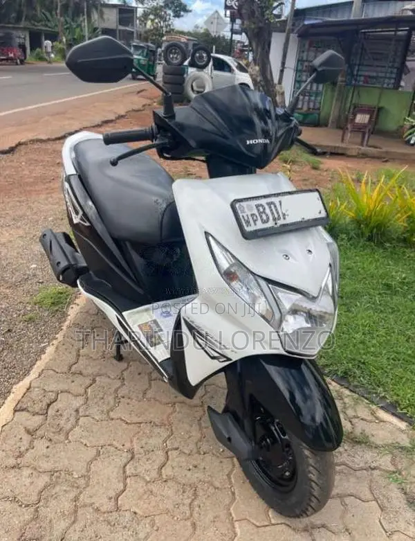 Honda Dio 2015 Motorbike (Used)