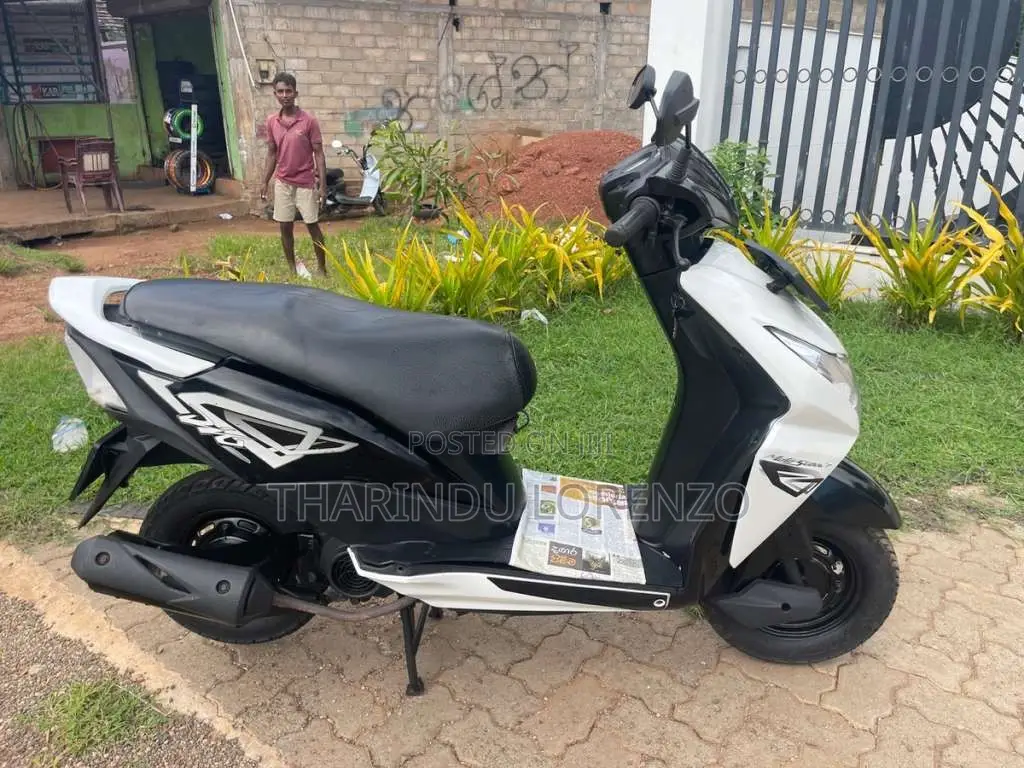 Honda Dio 2015 Motorbike (Used)