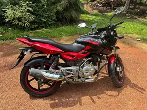 Bajaj Pulsar 2016 Motorbike (Used)