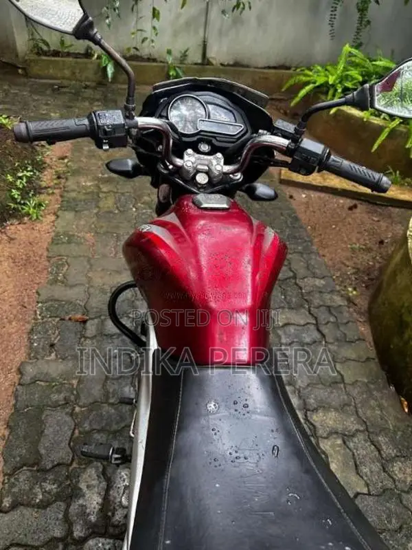 Bajaj Discover 2013 Motorbike (Used)