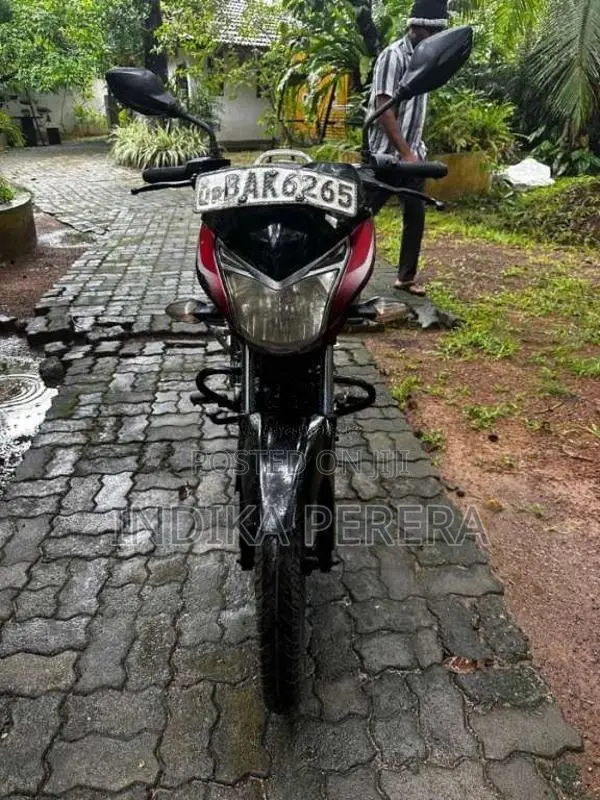 Bajaj Discover 2013 Motorbike (Used)