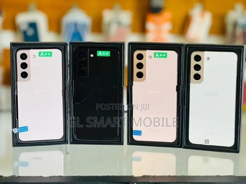 Samsung Galaxy S22 5G/8/256GB (Used)