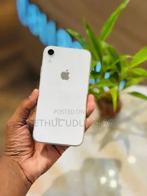 Apple iPhone XR 128GB (WHITE) (Used)