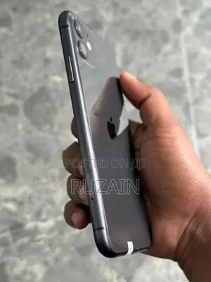 Apple iPhone 11 IP 128GB (Used)