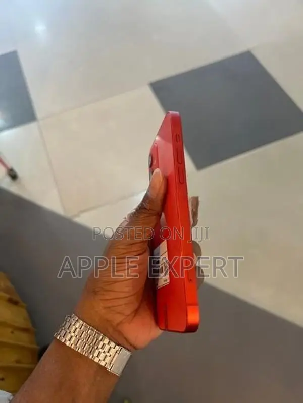 Apple iPhone 12 (Used)