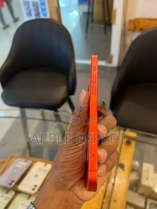 Apple iPhone 12 (Used)