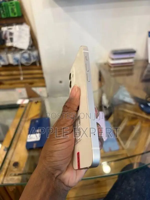 Apple iPhone 12 (Used)