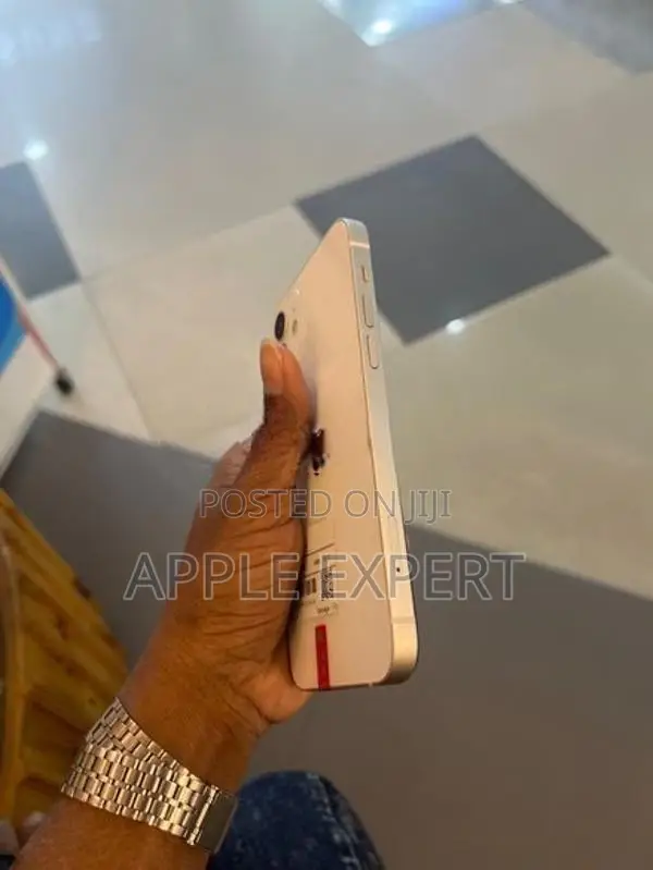 Apple iPhone 12 (Used)