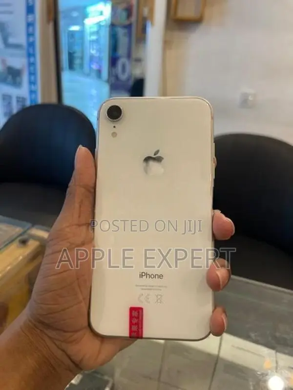 Apple iPhone XR (Used)