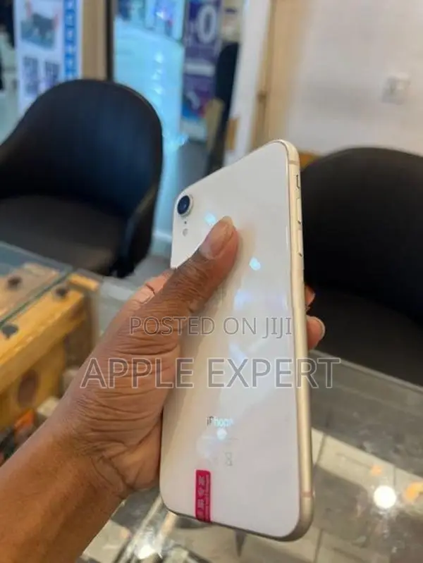 Apple iPhone XR (Used)