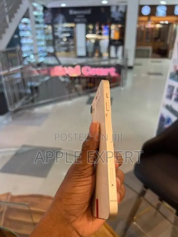 Apple iPhone 12 (Used)