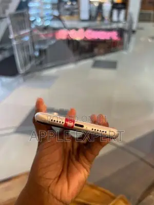Apple iPhone XR (Used)
