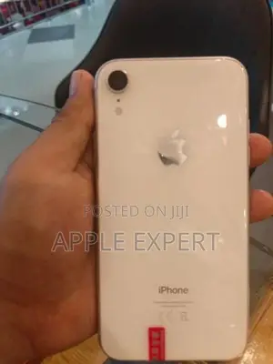 Apple iPhone XR (Used)